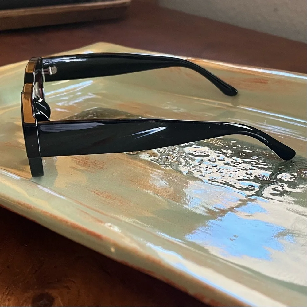 Worn 1 HOUR -Rose Lensed Sunglasses, Polarized, UV400, Shiny Black Frame